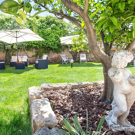Restored Historic Mansion Paterno With Exclusive Pool, Wifi And Ac For 20 People Villa *