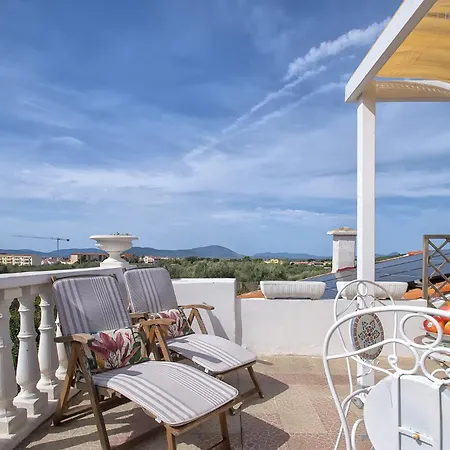 Restored Historic Mansion Paterno With Exclusive Pool, Wifi And Ac For 20 People アルゲーロ