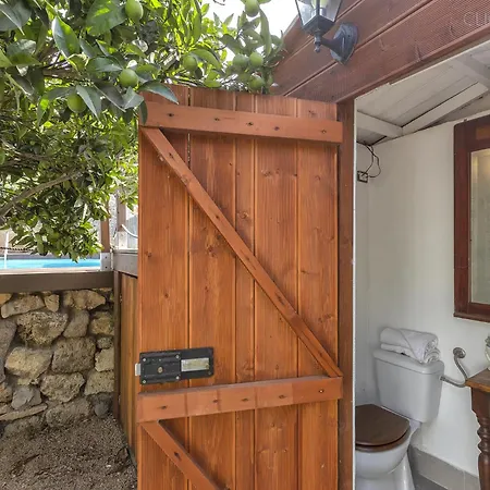 Restored Historic Mansion Paterno With Exclusive Pool, Wifi And Ac For 20 People *