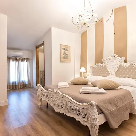 ヴィラ Restored Historic Mansion Paterno With Exclusive Pool, Wifi And Ac For 20 People アルゲーロ