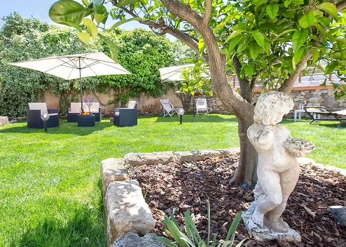 Restored Historic Mansion Paterno With Exclusive Pool, Wifi And Ac For 20 People Villa *