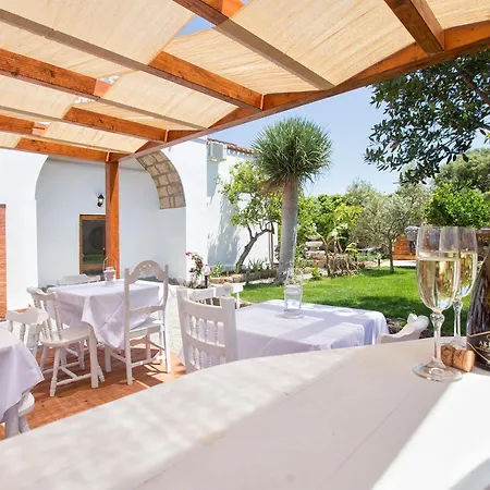 Restored Historic Mansion Paterno With Exclusive Pool, Wifi And Ac For 20 People فيلة ألغيرو