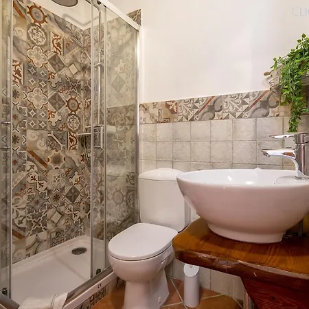 فيلة Restored Historic Mansion Paterno With Exclusive Pool, Wifi And Ac For 20 People