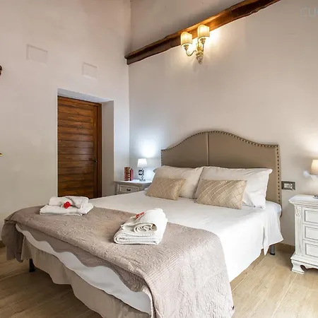 Restored Historic Mansion Paterno With Exclusive Pool, Wifi And Ac For 20 People فيلة ألغيرو