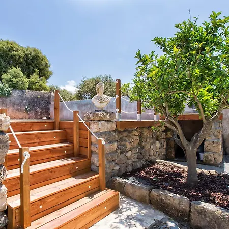 Restored Historic Mansion Paterno With Exclusive Pool, Wifi And Ac For 20 People