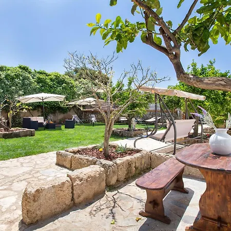 Restored Historic Mansion Paterno With Exclusive Pool, Wifi And Ac For 20 People Villa *