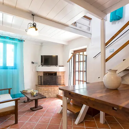 Restored Historic Mansion Paterno With Exclusive Pool, Wifi And Ac For 20 People Αλγκέρο