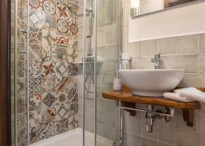 Restored Historic Mansion Paterno With Exclusive Pool, Wifi And Ac For 20 People