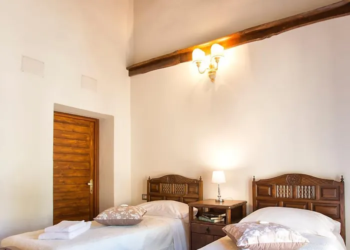 Villa Restored Historic Mansion Paterno With Exclusive Pool, Wifi And Ac For 20 People