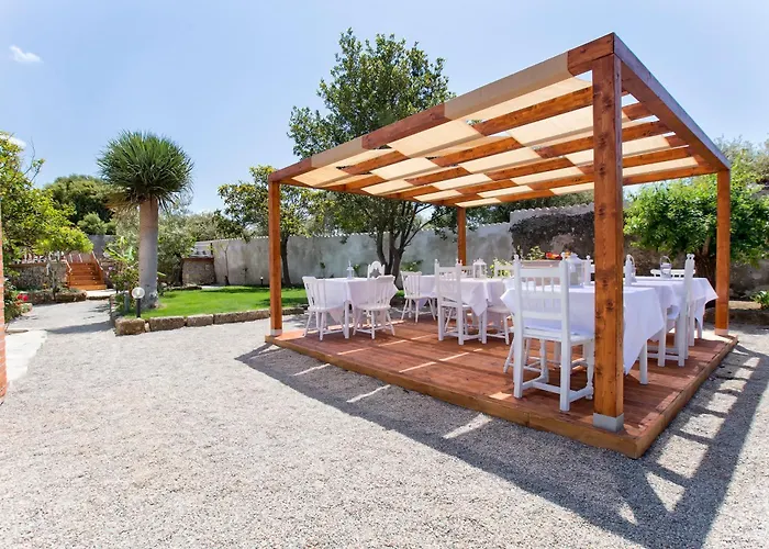 Restored Historic Mansion Paterno With Exclusive Pool, Wifi And Ac For 20 People Alghero
